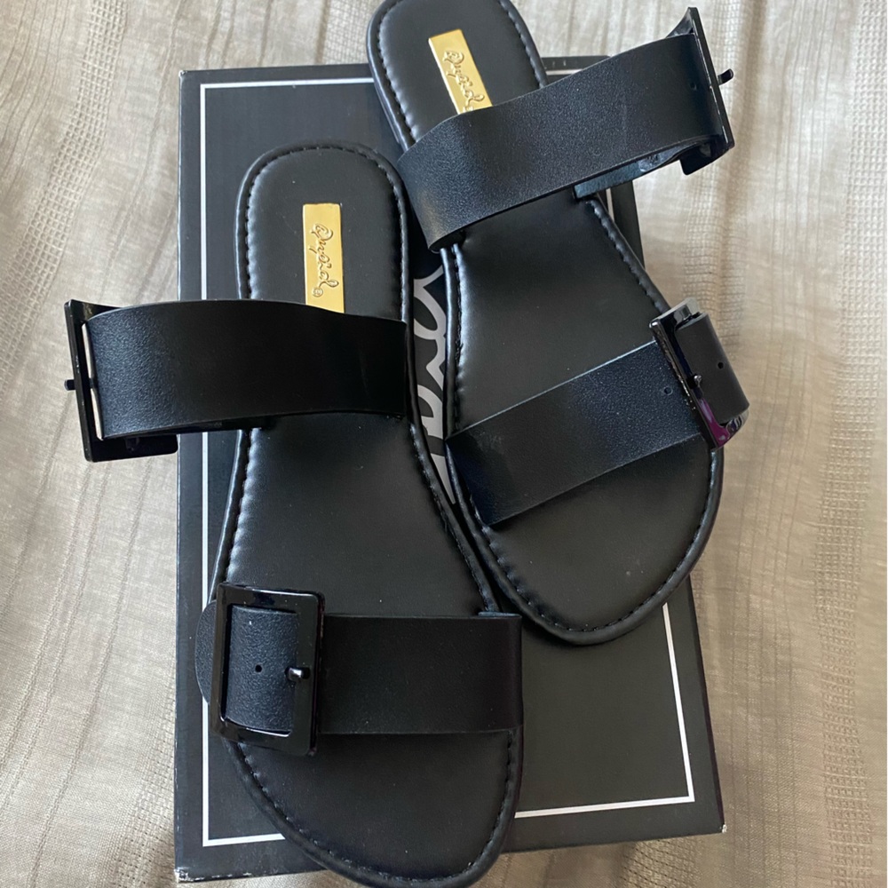 Black Qupid sandals